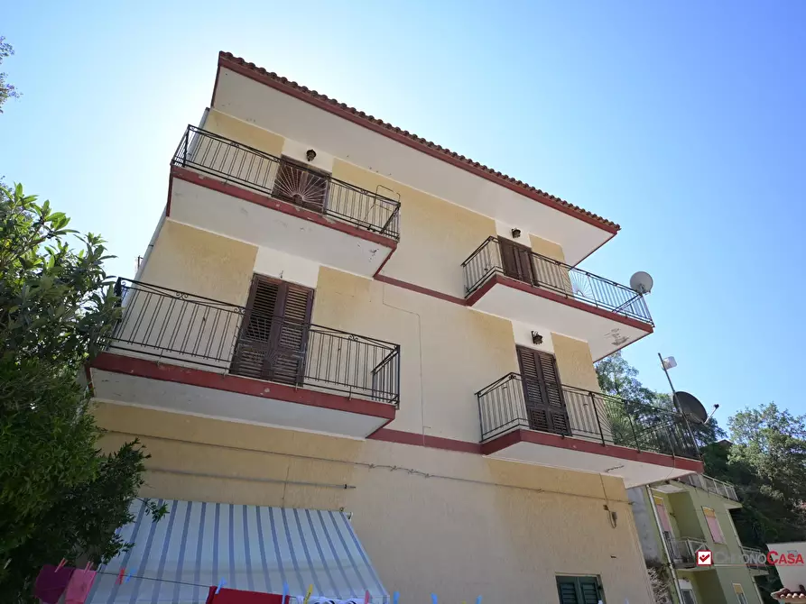 Immagine 2 di Appartamento in vendita  a Messina