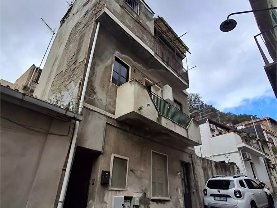 Immagine 1 di Appartamento in vendita  9 a Messina