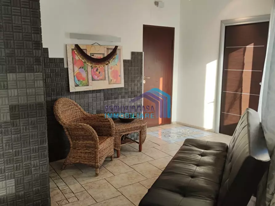 Immagine 4 di Appartamento in vendita  a Giardini-Naxos