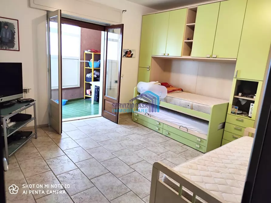 Immagine 8 di Appartamento in vendita  a Giardini-Naxos