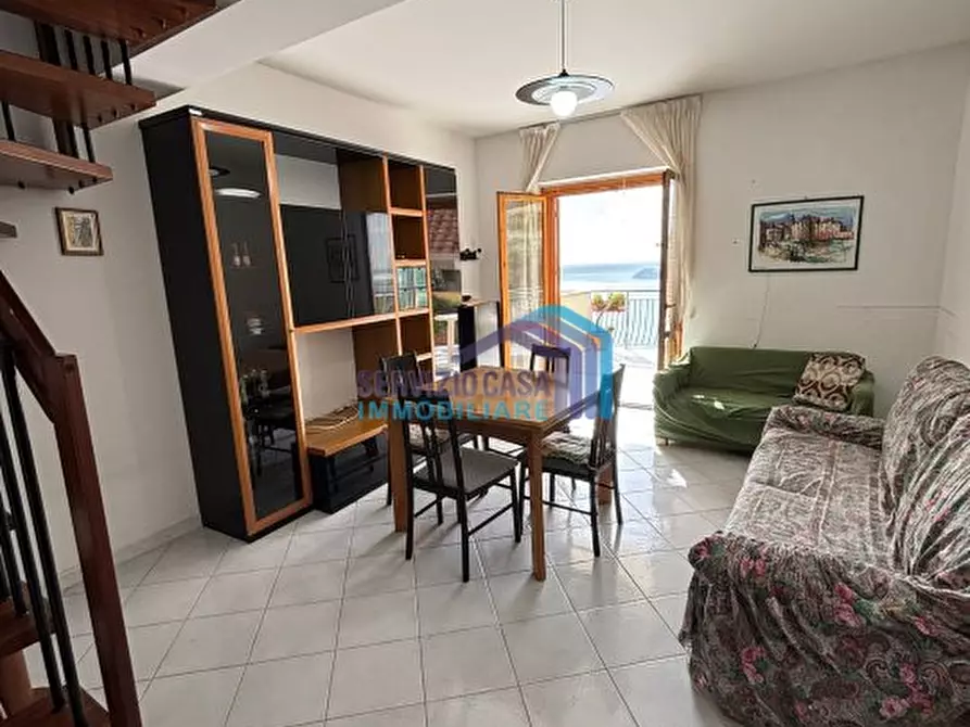 Immagine 3 di Appartamento in vendita  a Letojanni