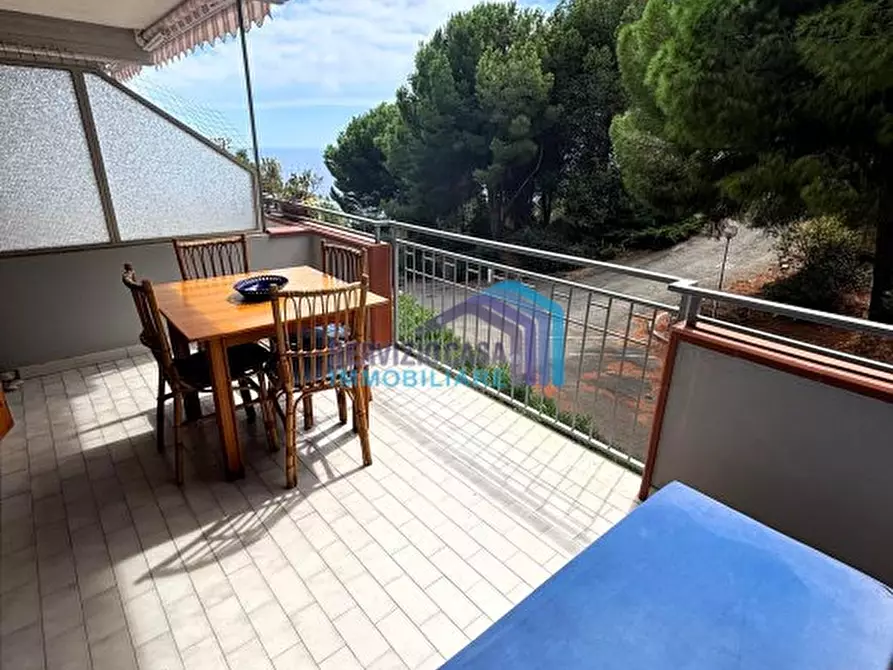 Immagine 2 di Appartamento in vendita  a Letojanni