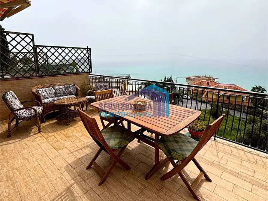 Immagine 5 di Appartamento in vendita  a Letojanni