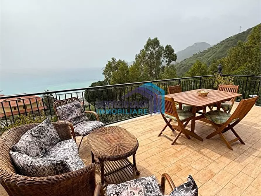 Immagine 4 di Appartamento in vendita  a Letojanni