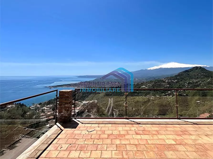 Immagine 1 di Appartamento in vendita  a Taormina