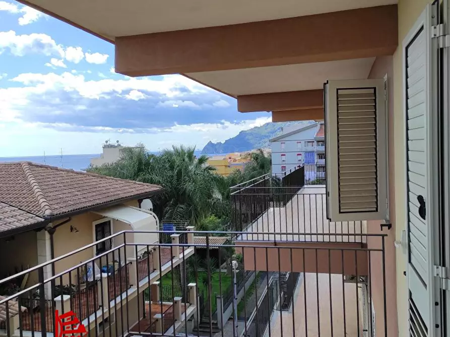 Immagine 2 di Appartamento in vendita  a Santa Teresa Di Riva