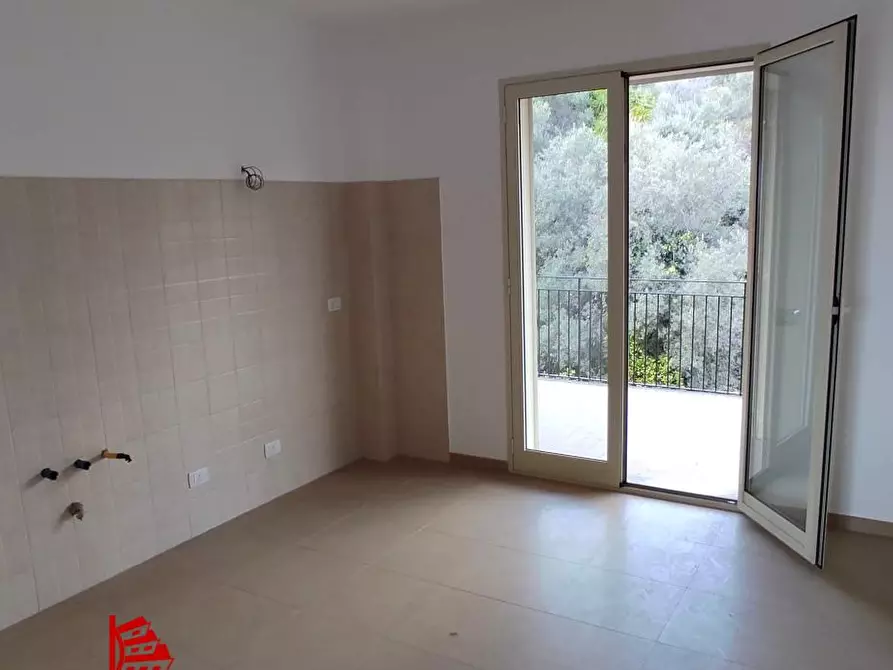 Immagine 5 di Appartamento in vendita  a Santa Teresa Di Riva