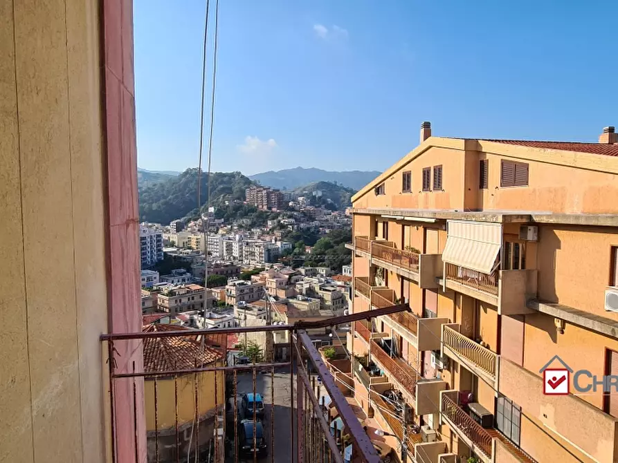 Immagine 1 di Appartamento in vendita  a Messina