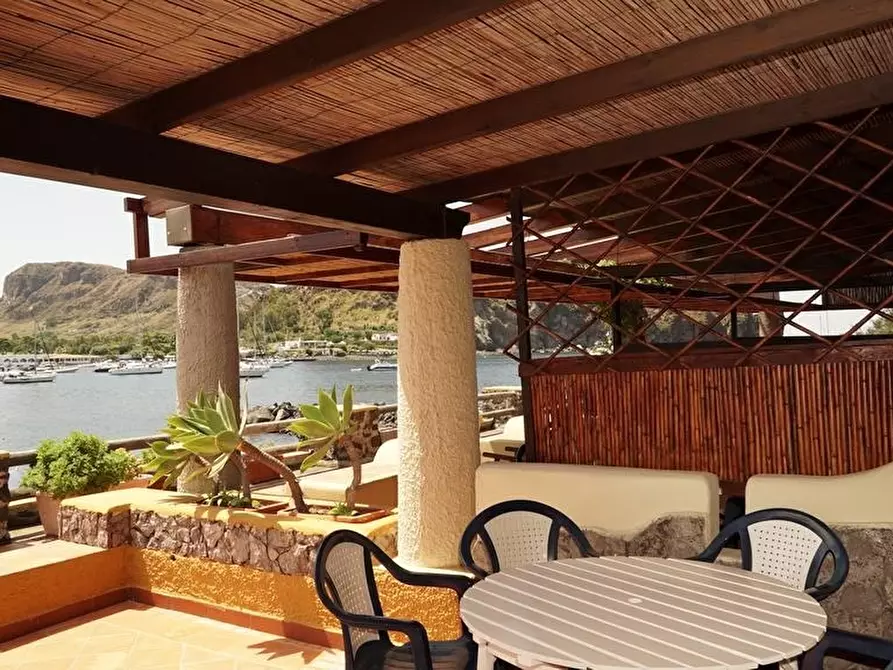 Immagine 1 di Appartamento in vendita  a Lipari