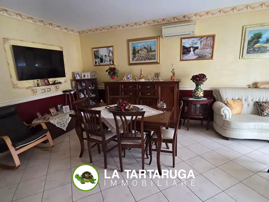 Immagine 4 di Appartamento in vendita  a Roccalumera