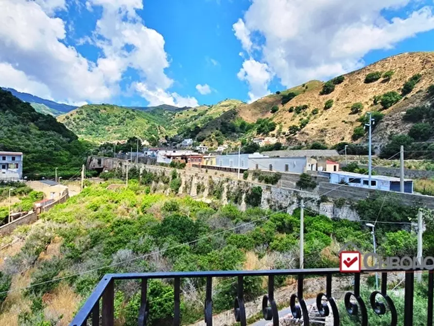 Immagine 2 di Appartamento in vendita  a Messina