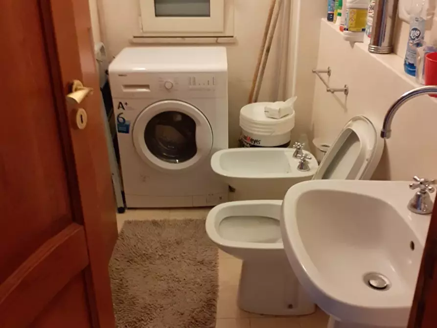 Immagine 5 di Appartamento in vendita  a Messina