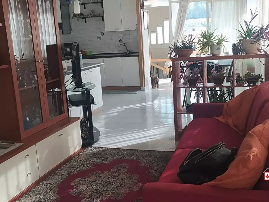 Immagine 4 di Appartamento in vendita  a Messina