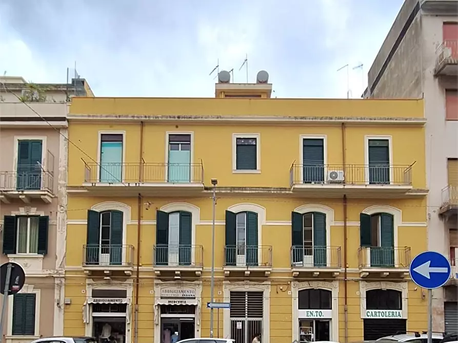 Immagine 1 di Appartamento in vendita  a Messina