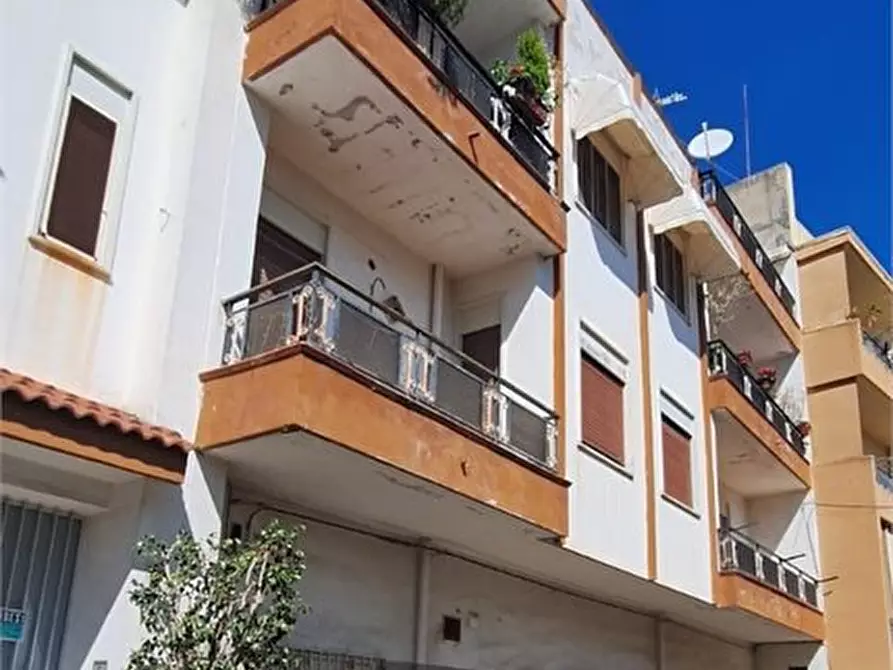 Immagine 1 di Appartamento in vendita  a Messina