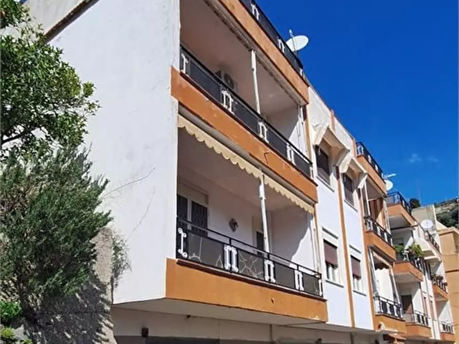 Immagine 2 di Appartamento in vendita  a Messina