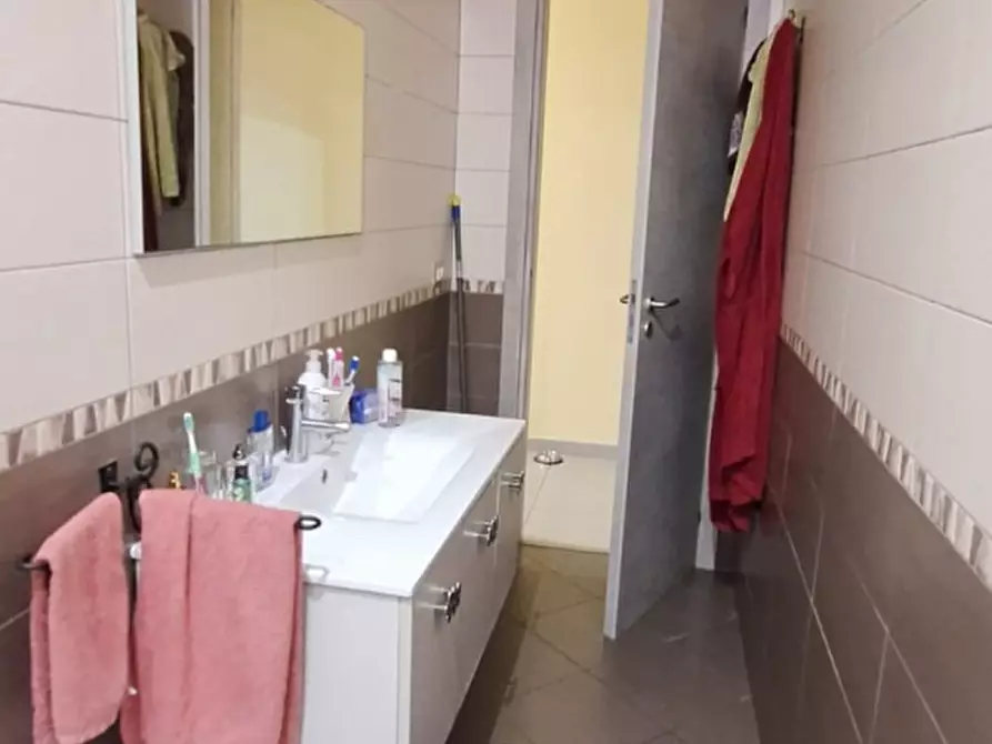 Immagine 10 di Appartamento in vendita  a Messina