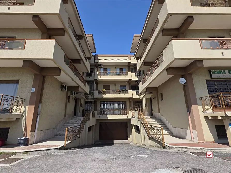 Immagine 3 di Appartamento in vendita  a Messina