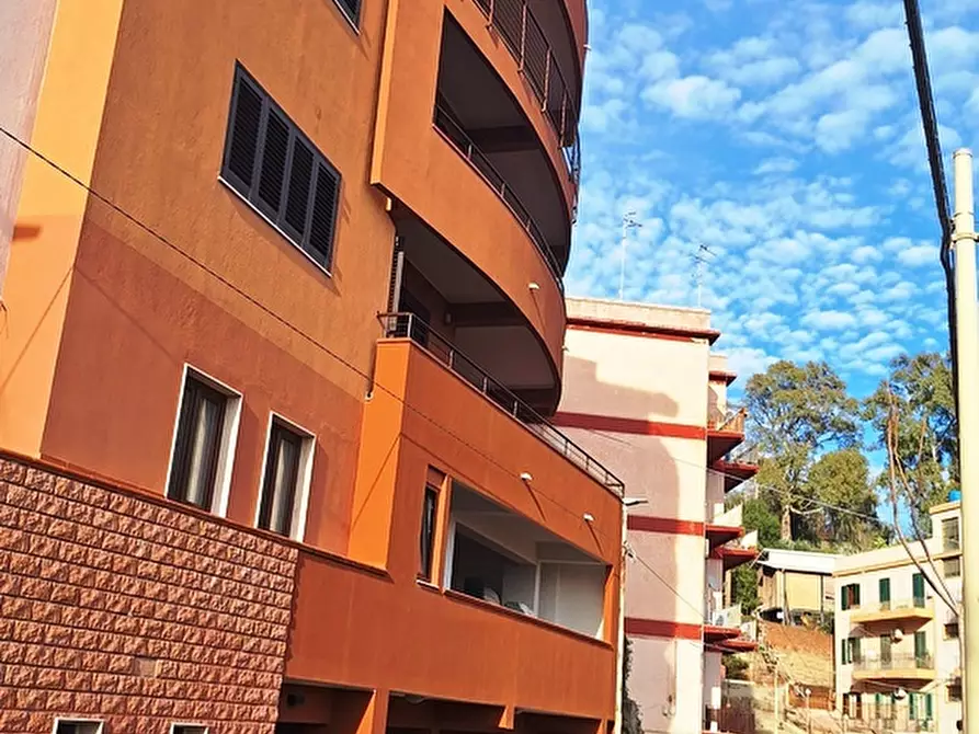 Immagine 5 di Appartamento in vendita  a Messina