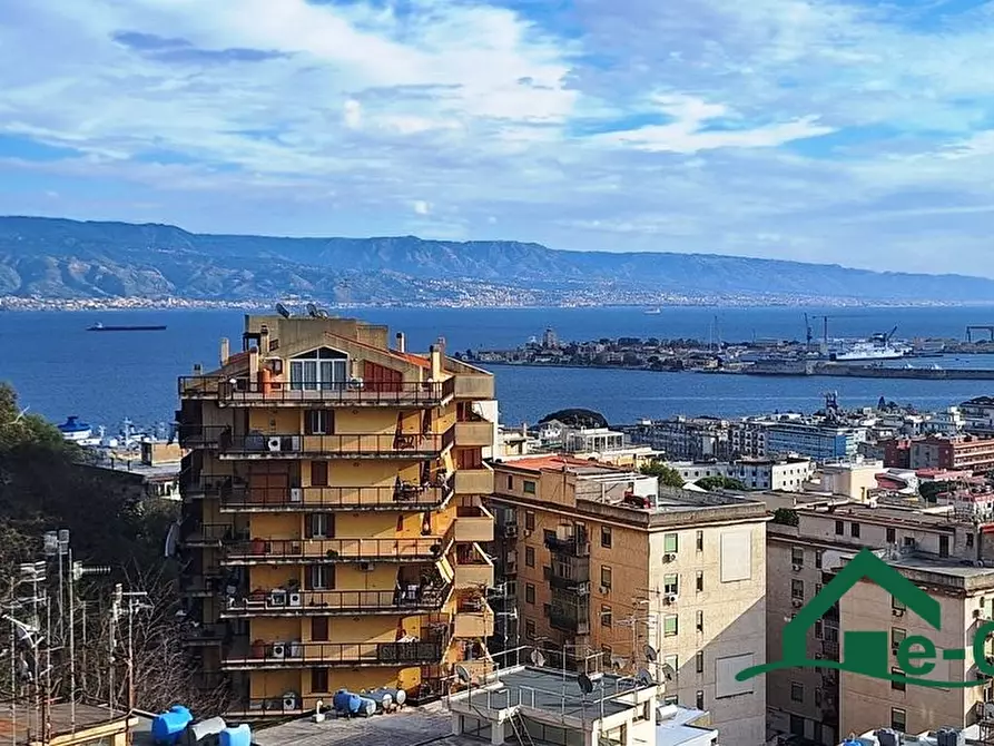 Immagine 2 di Appartamento in vendita  a Messina