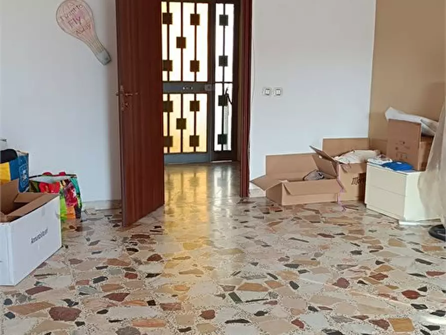 Immagine 1 di Appartamento in vendita  a Messina