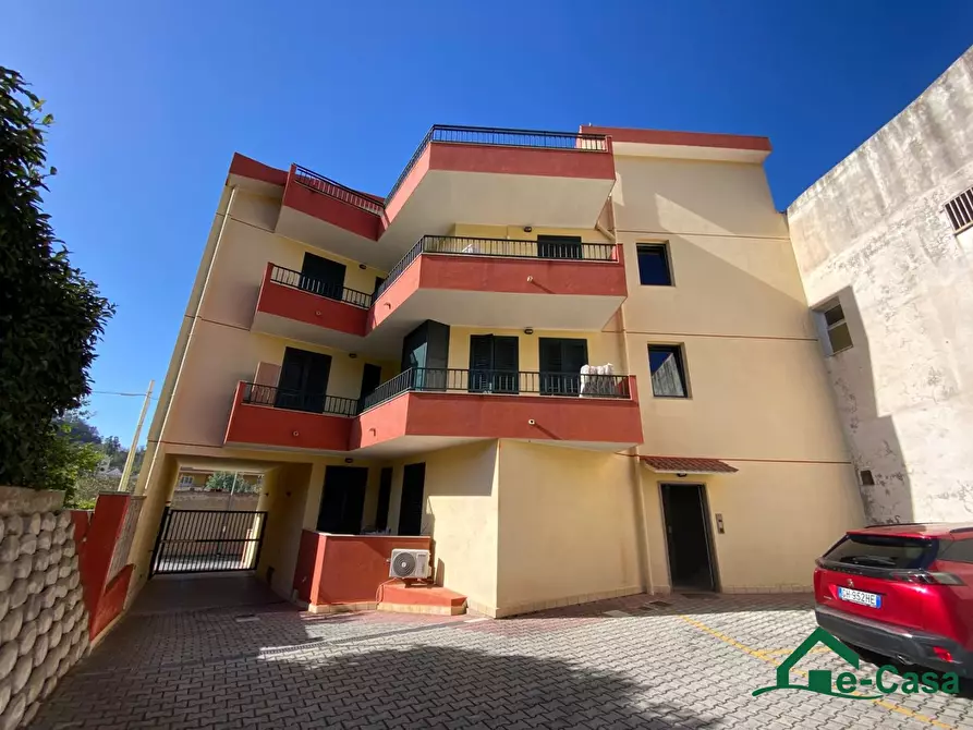 Immagine 2 di Appartamento in vendita  9 a Villafranca Tirrena