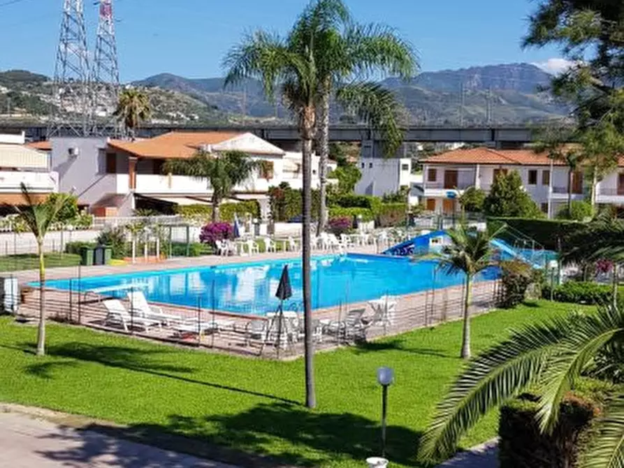 Immagine 1 di Appartamento in vendita  a Furnari