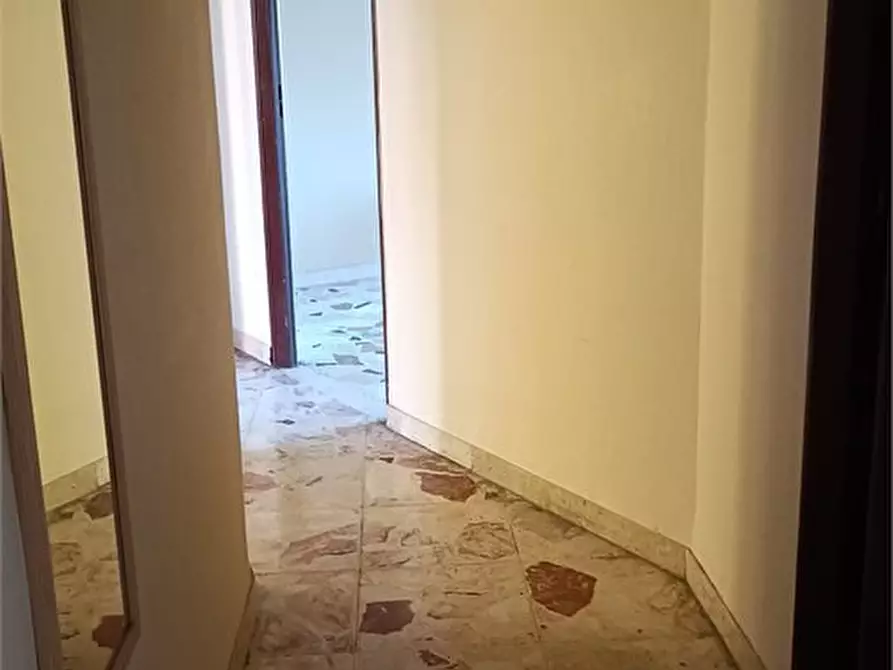 Immagine 5 di Appartamento in vendita  a Messina