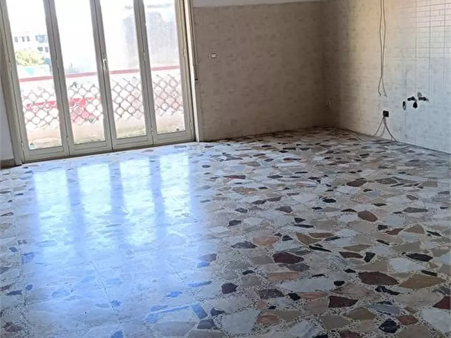 Immagine 3 di Appartamento in vendita  a Messina