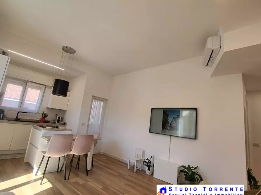 Immagine 5 di Appartamento in vendita  8 a Cormano