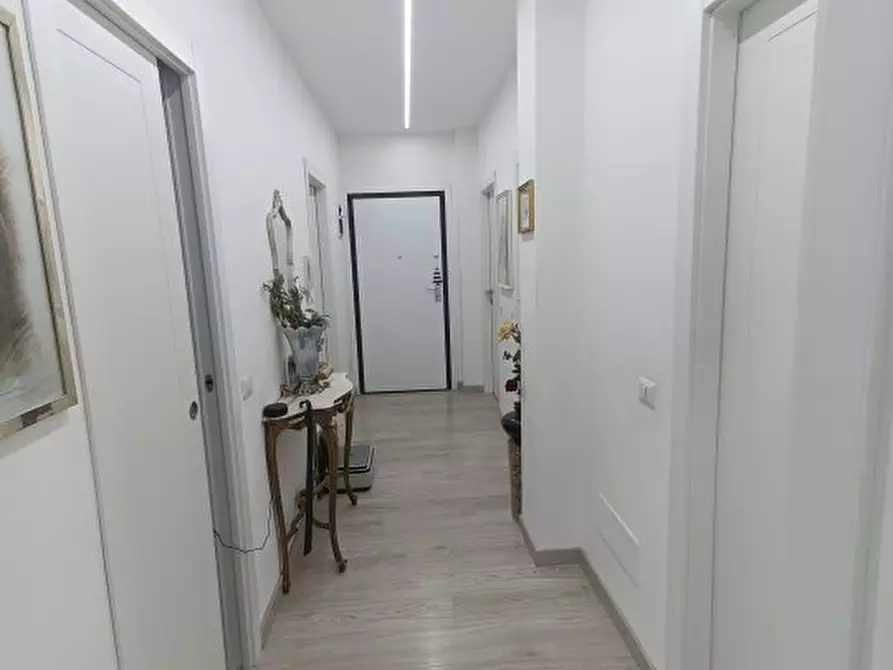 Immagine 7 di Appartamento in vendita  6 a Pero