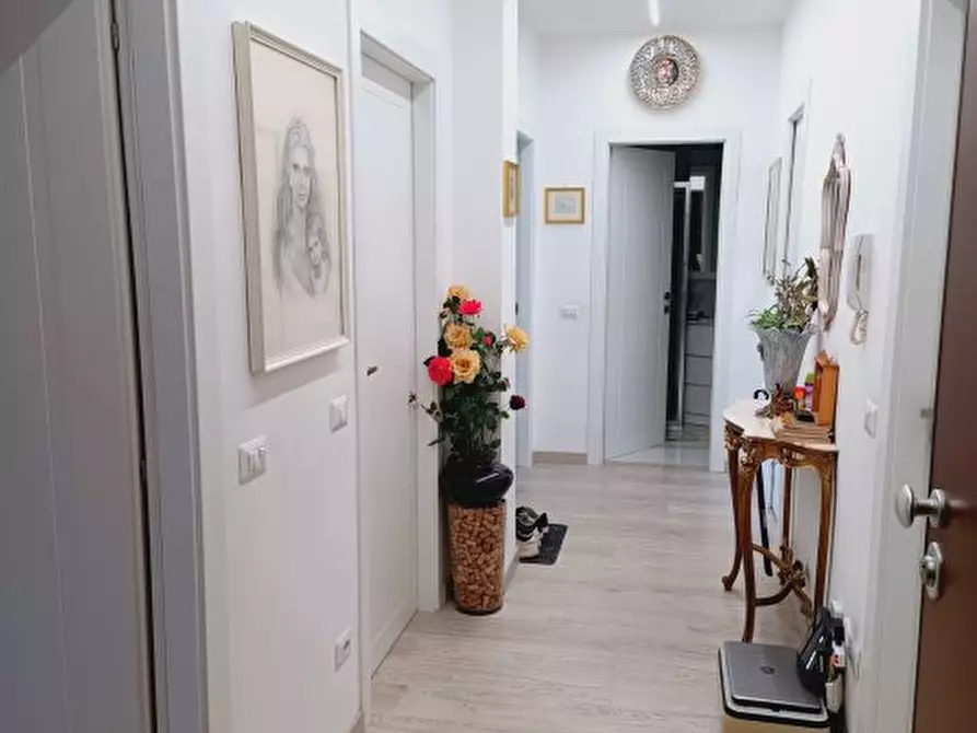 Immagine 4 di Appartamento in vendita  6 a Pero