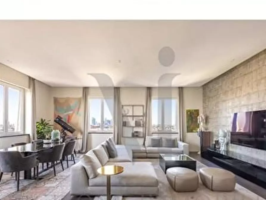 Immagine 1 di Appartamento in vendita  a Milano