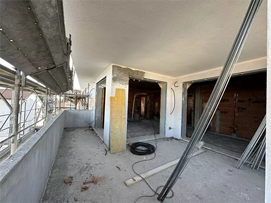 Immagine 2 di Appartamento in vendita  a Parabiago