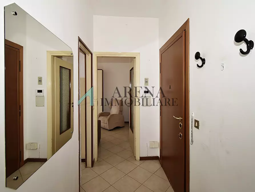 Immagine 10 di Appartamento in vendita  26 a Milano