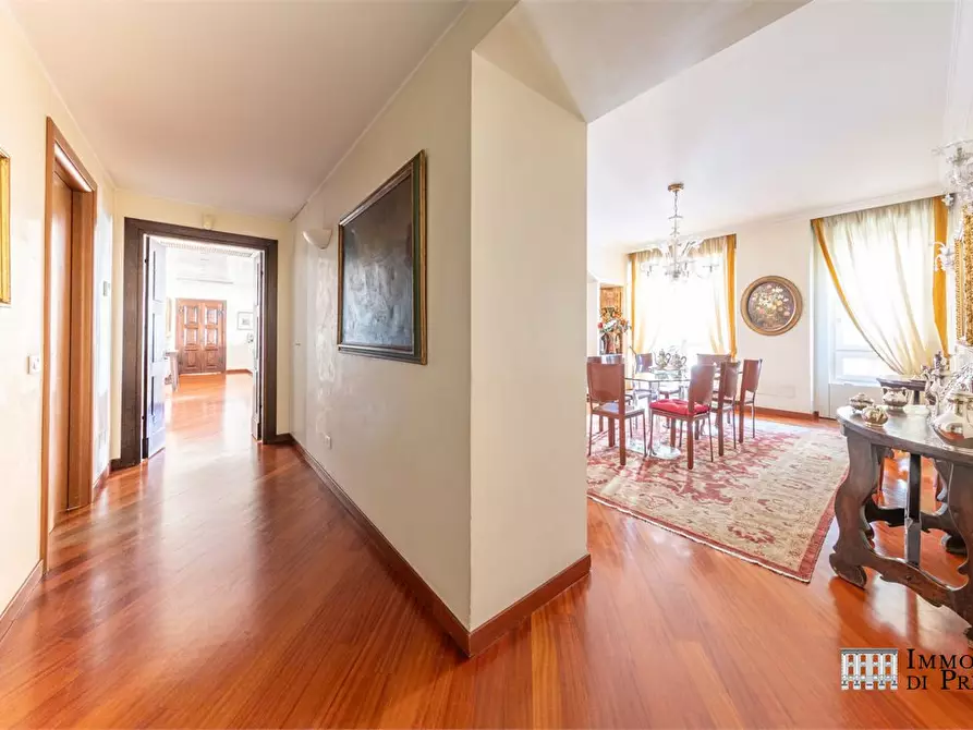 Immagine 10 di Appartamento in vendita  a Milano