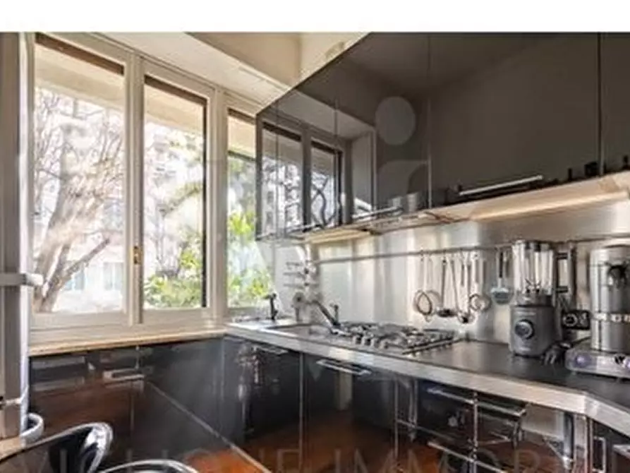 Immagine 3 di Appartamento in vendita  a Milano