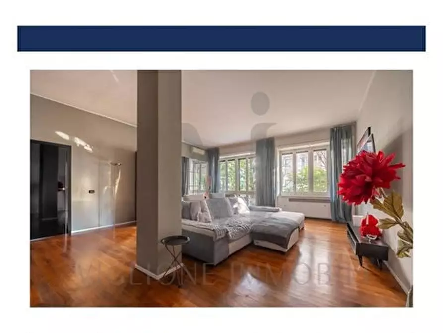 Immagine 2 di Appartamento in vendita  a Milano