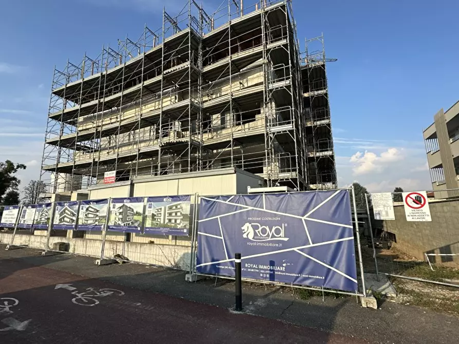 Immagine 2 di Appartamento in vendita  a Parabiago