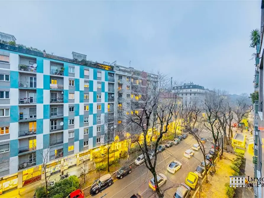 Immagine 10 di Appartamento in vendita  a Milano
