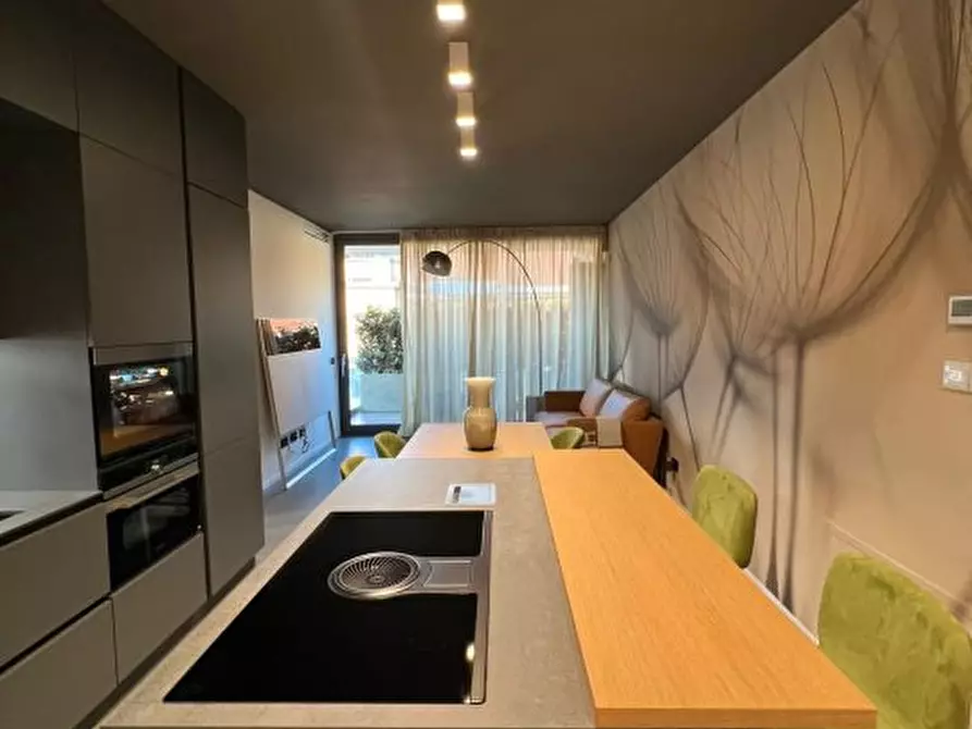 Immagine 7 di Appartamento in vendita  a Milano