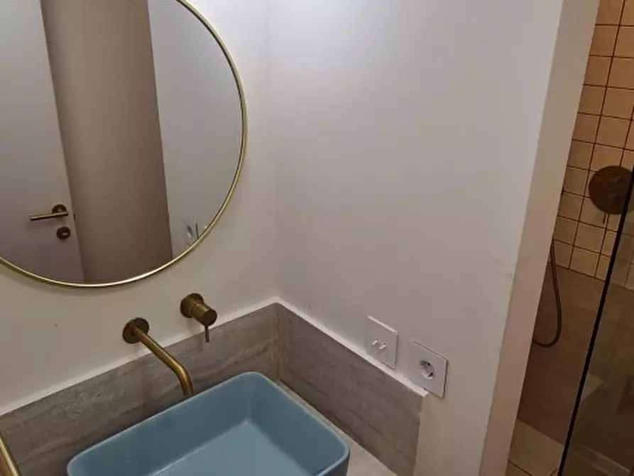 Immagine 4 di Appartamento in vendita  10 a Milano