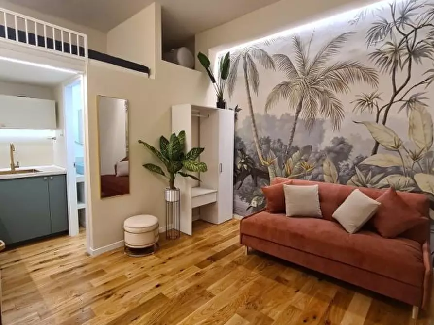 Immagine 5 di Appartamento in vendita  10 a Milano