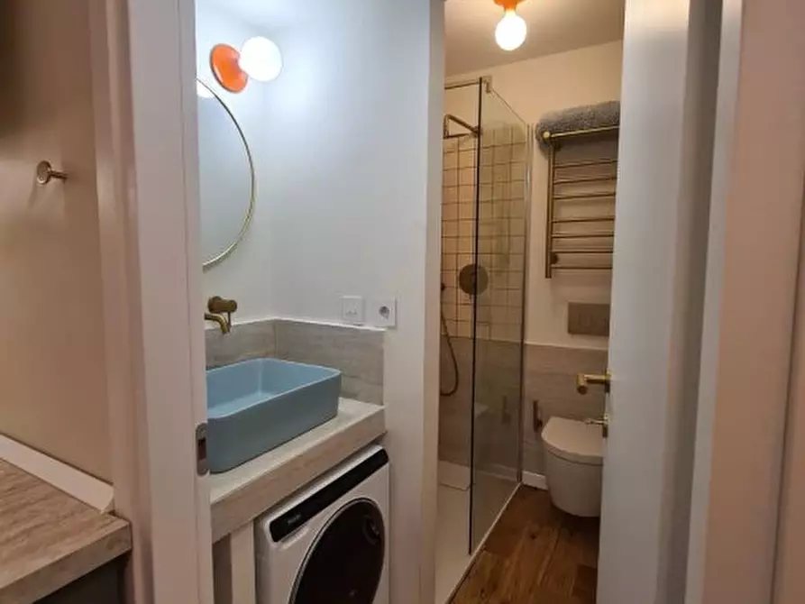 Immagine 10 di Appartamento in vendita  10 a Milano