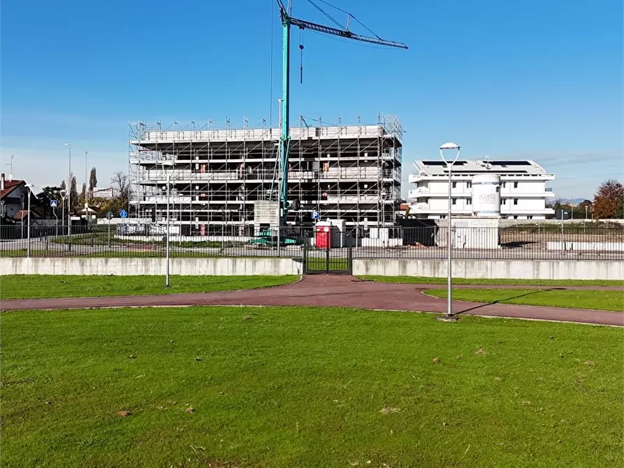 Immagine 2 di Appartamento in vendita  a Parabiago