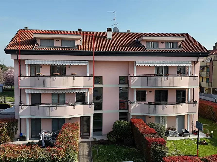 Immagine 2 di Appartamento in vendita  a Nerviano