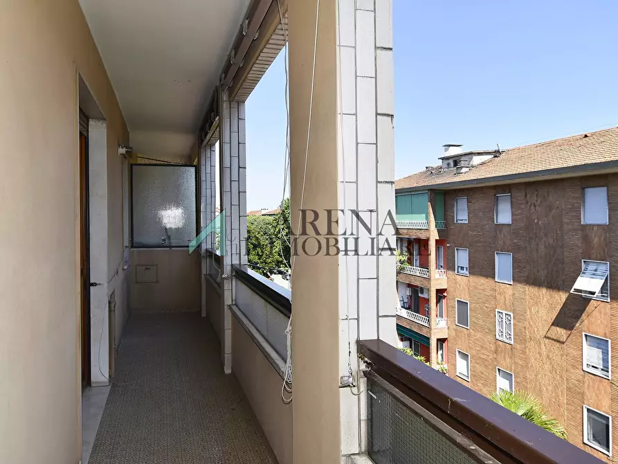 Immagine 8 di Appartamento in vendita  8 a Milano