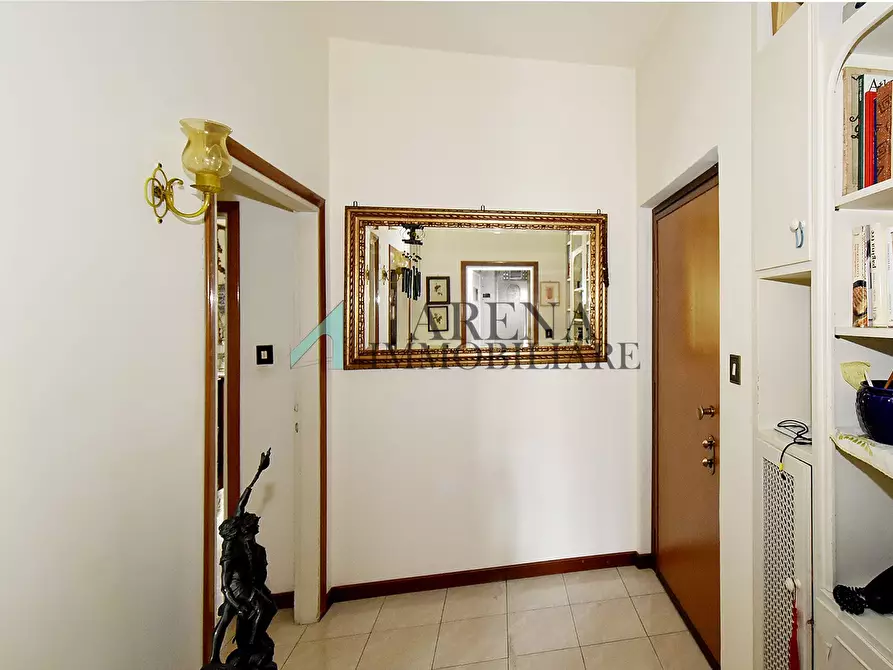 Immagine 6 di Appartamento in vendita  19 a Milano