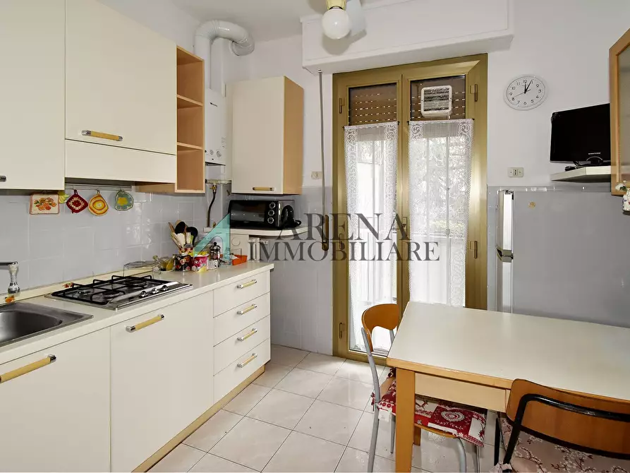 Immagine 4 di Appartamento in vendita  19 a Milano