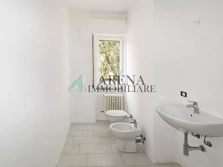 Immagine 8 di Appartamento in vendita  50 a Milano